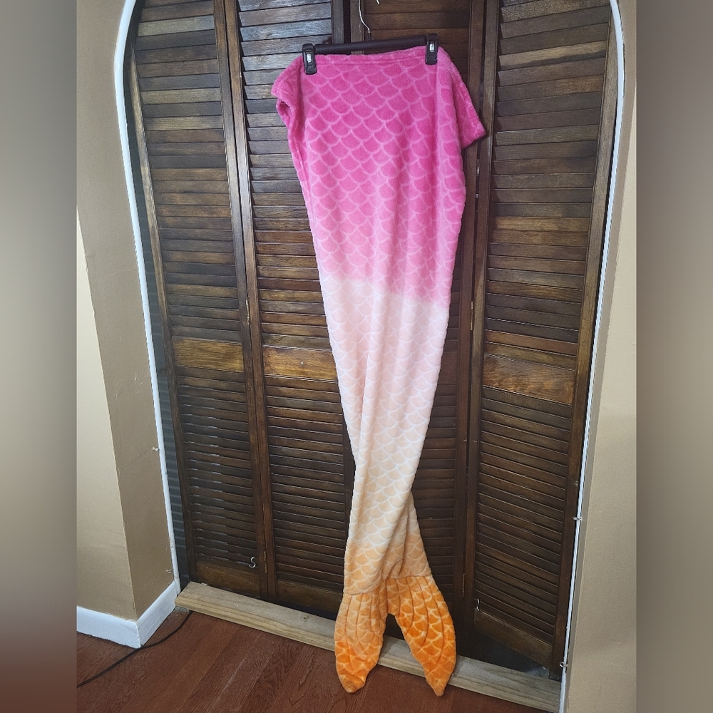 TARGET Mermaid Tail Blanket
